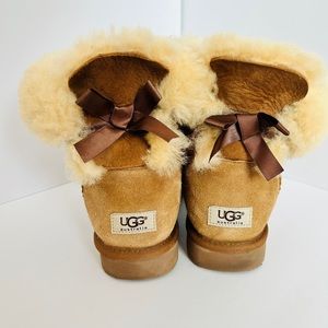 UGG Australia Mini Bailey Bow Boots sz 11